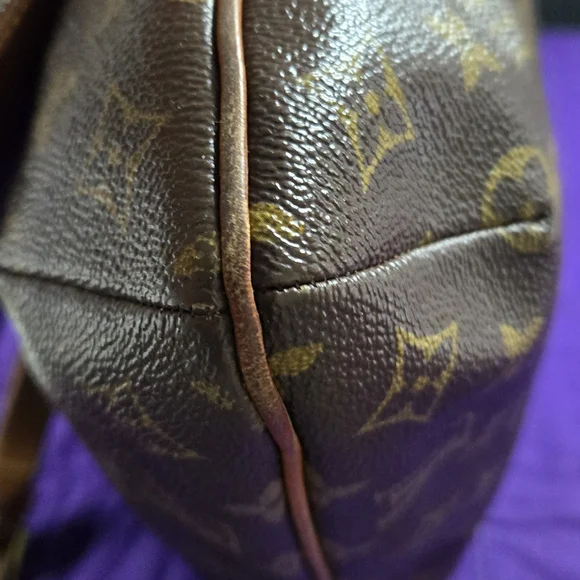 Louis Vuitton Brown Monogram Messenger Bag - Picture 4 of 15